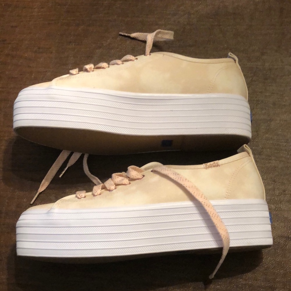NWT Keds platform sneakers size 6